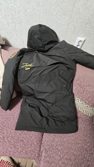 Куртки осінні жіночі