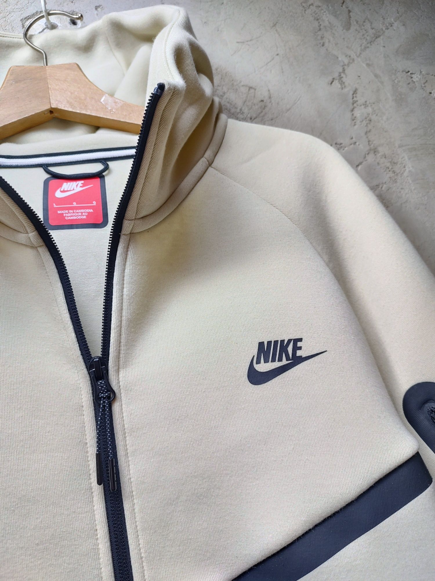 NIKE Tech Fleece__bluza męska (L) dresowa / beżowa / WWA