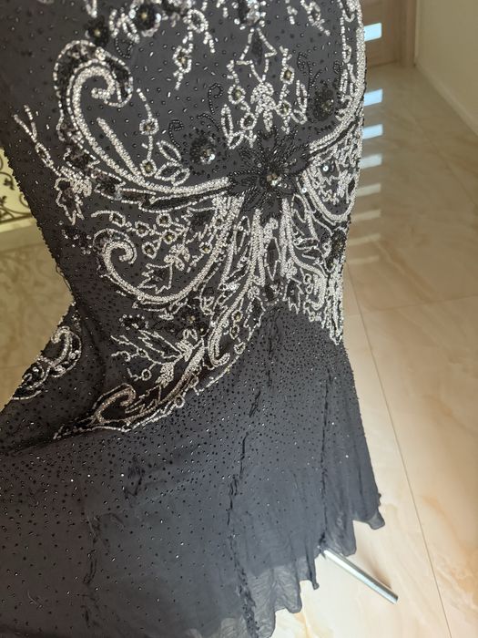 Piekna suknia wieczorowa