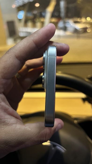 Iphone 15 pro max TRINCADO