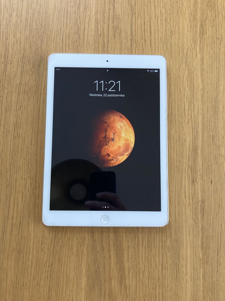 iPad Air 32GB kolor biały