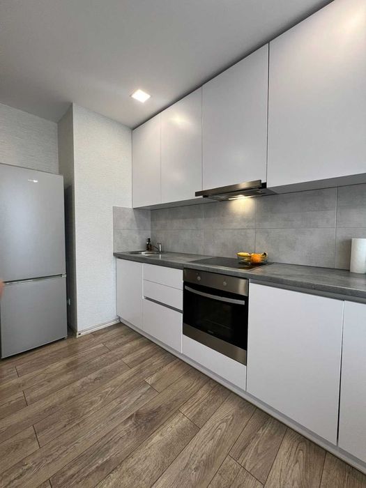 Генератор,ліфт працює!Оренда 1к квартири,вул.Правди ,ЖК Варшавський!