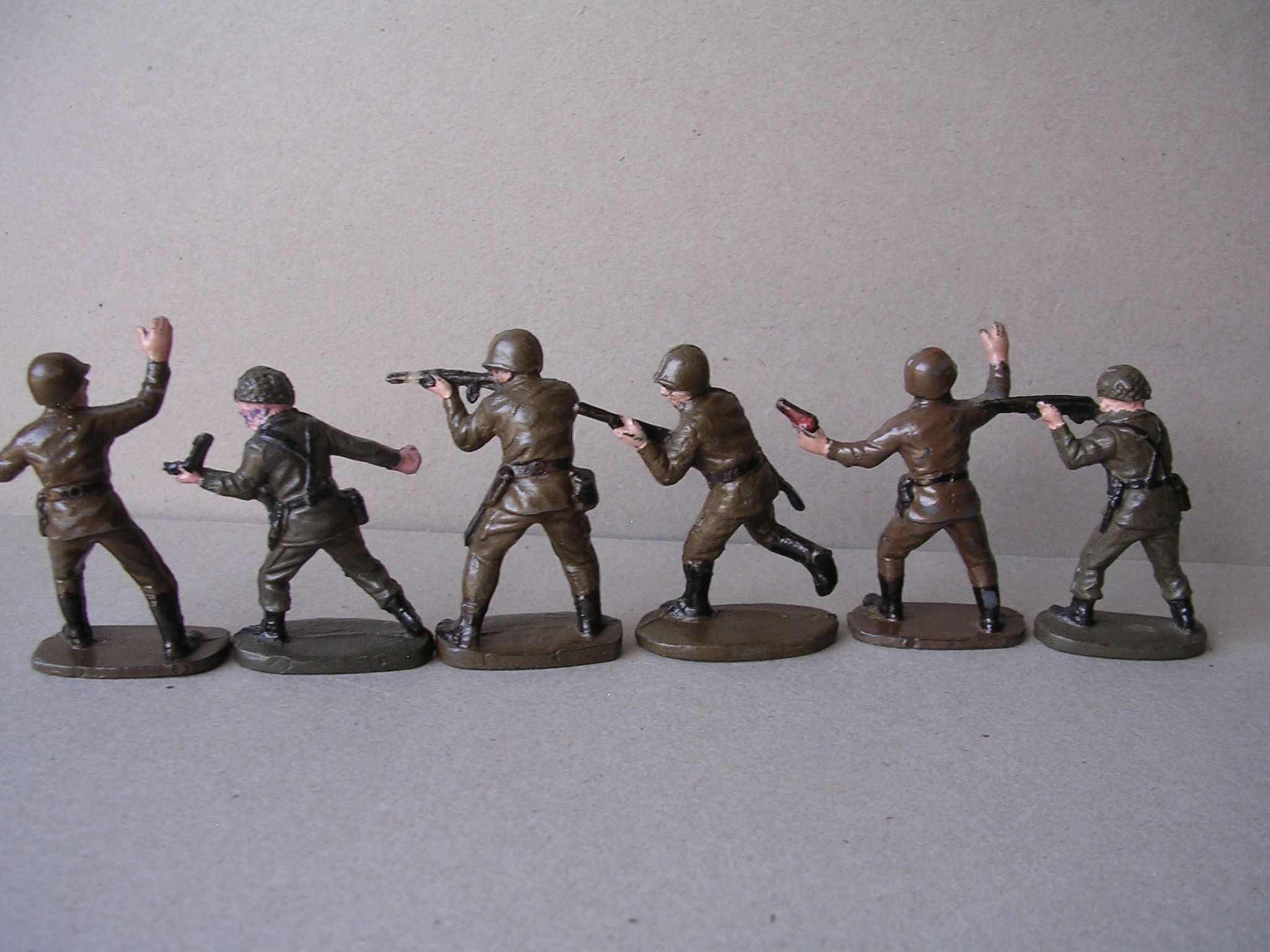 Stare zabawki żołnierzyki z prl u stara zabawka
