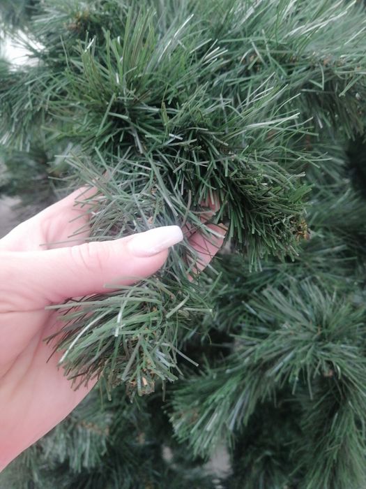 Ялинка штучна (2м.30 см) б/у,