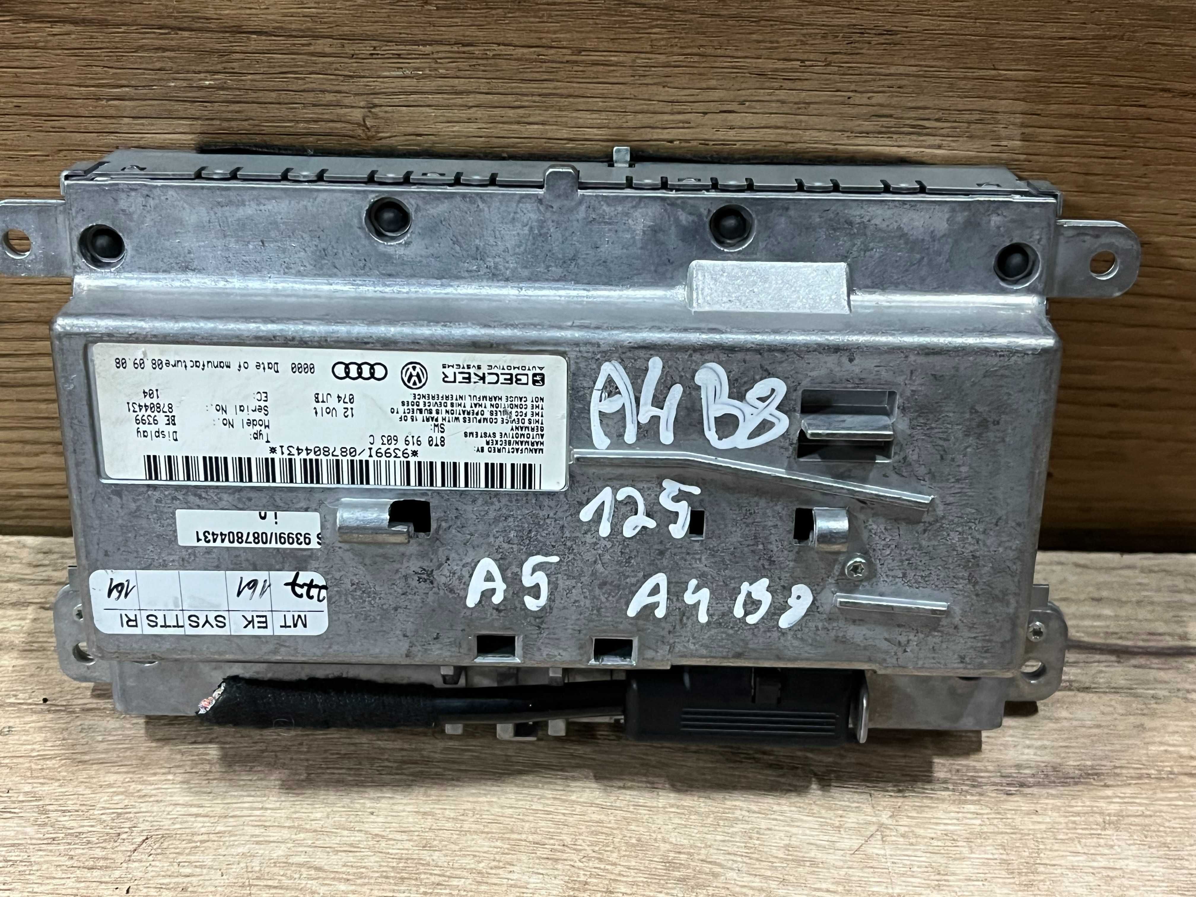 Ekran wyświetlacz Audi A5 / A4 B8 / A6 C6
