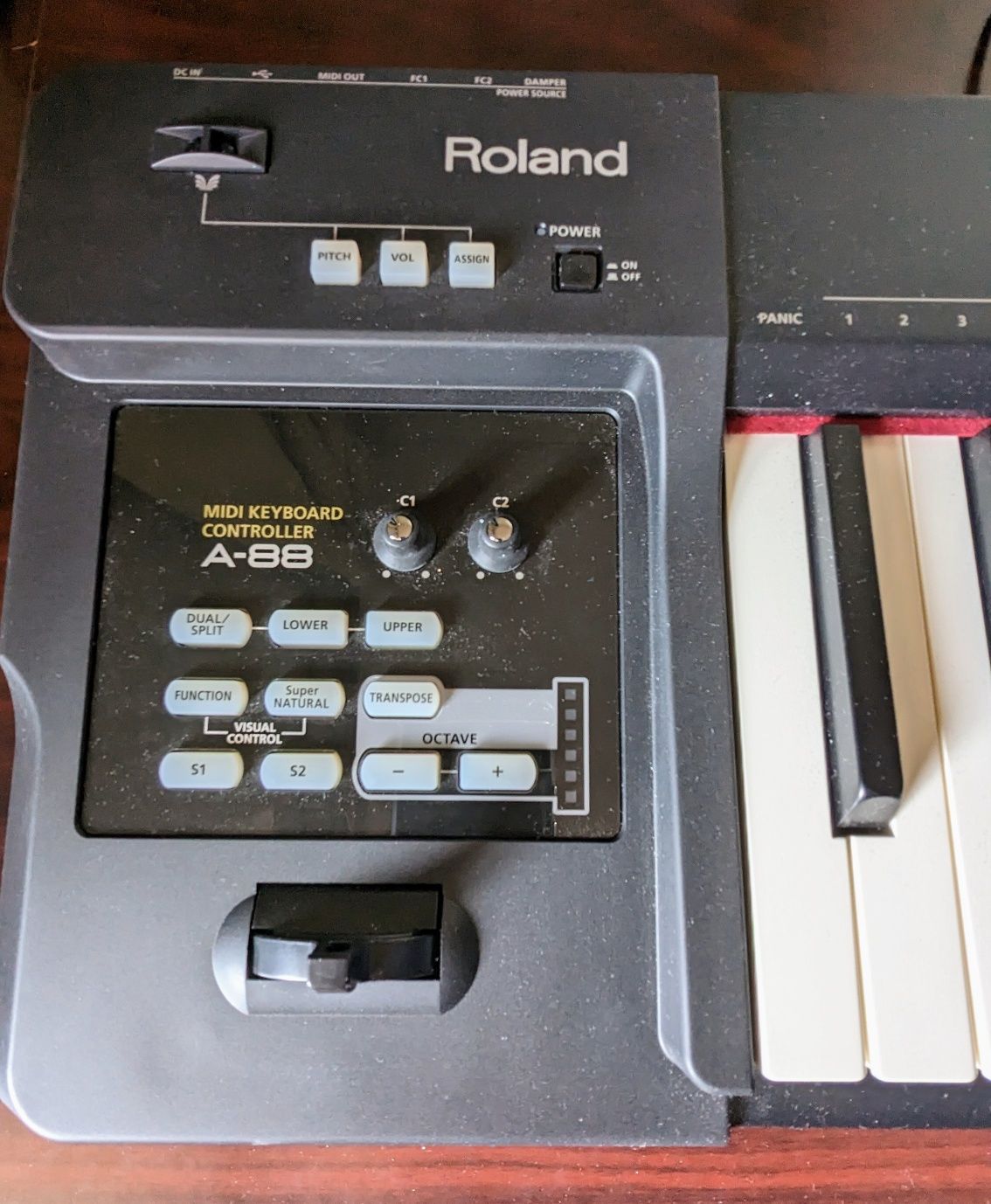 Піаніно Roland A88 MIDI клавіатура
 Ін
