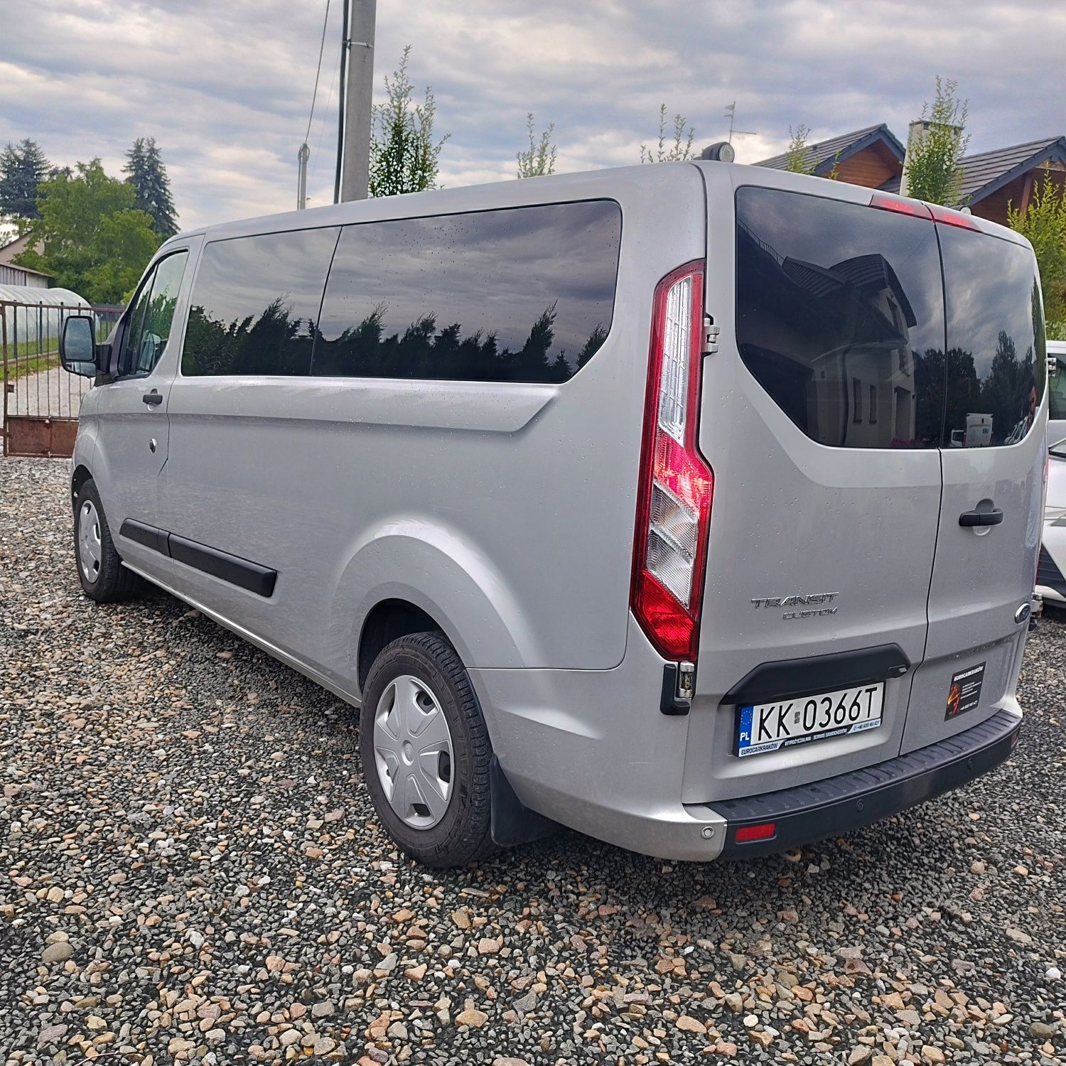 TANIO! Wynajem busów 9-osobowych, Kraków