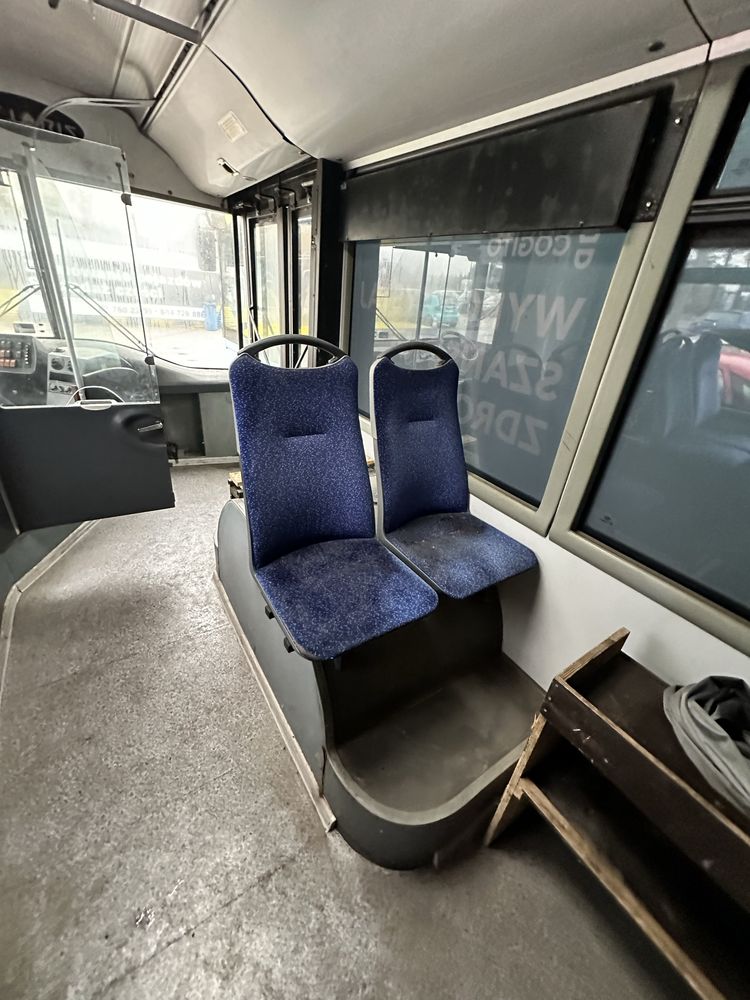 Autobus Solaris Urbino 15 na części wszystkie części Silnik
