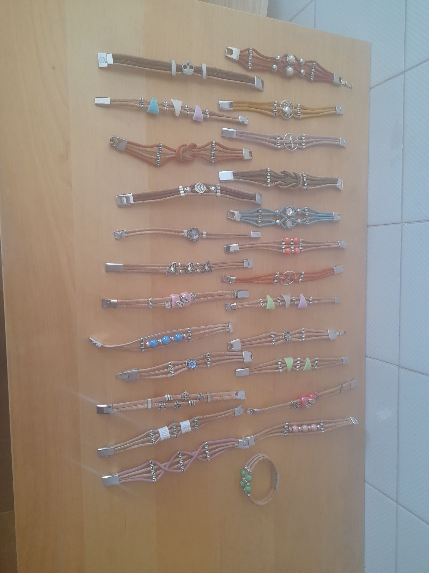 Pulseiras em cortiça artesanais