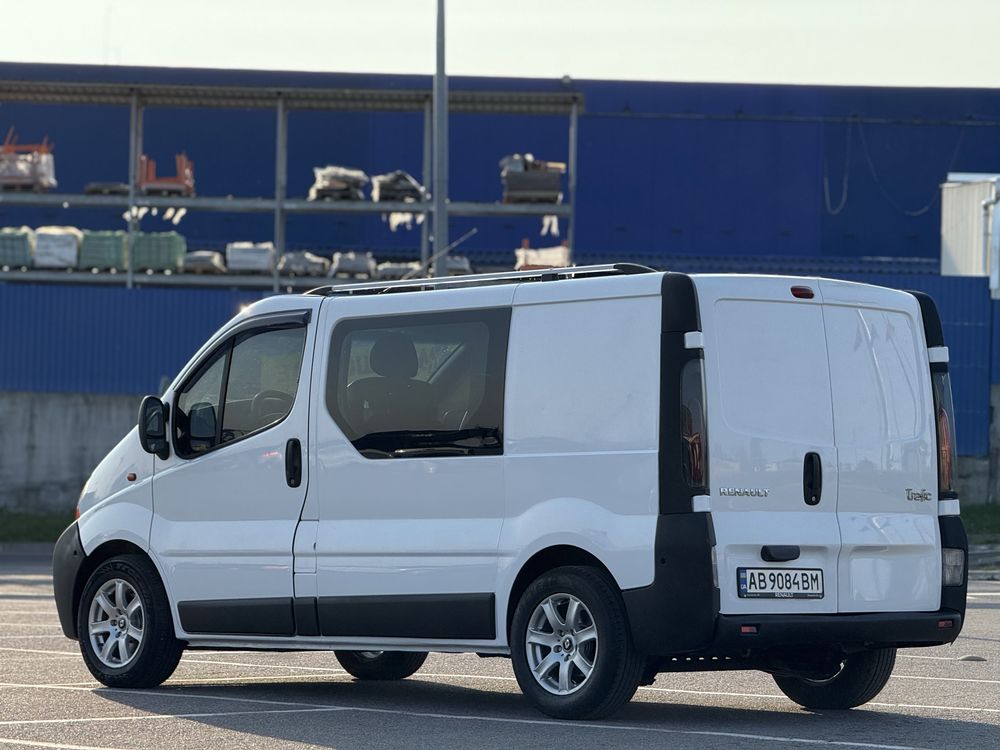 Бус Renault Trafic (1.9dCi) продаж та обмін (мінівен Vivaro Vito T5)