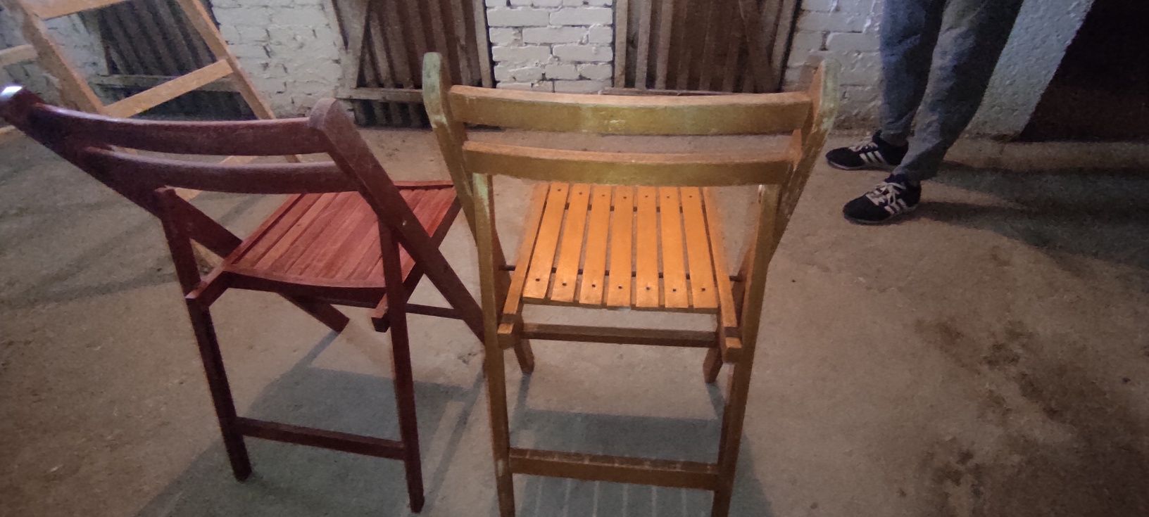 Krzesła drewniane 4 szt.