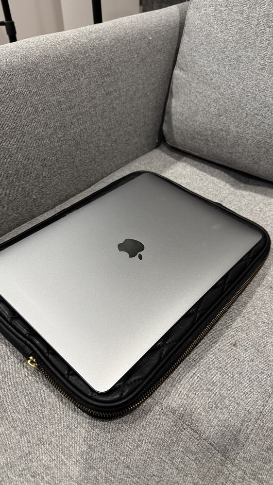 MacBook Air 13” 2020 | 8 GB RAM | 128 GB SSD
