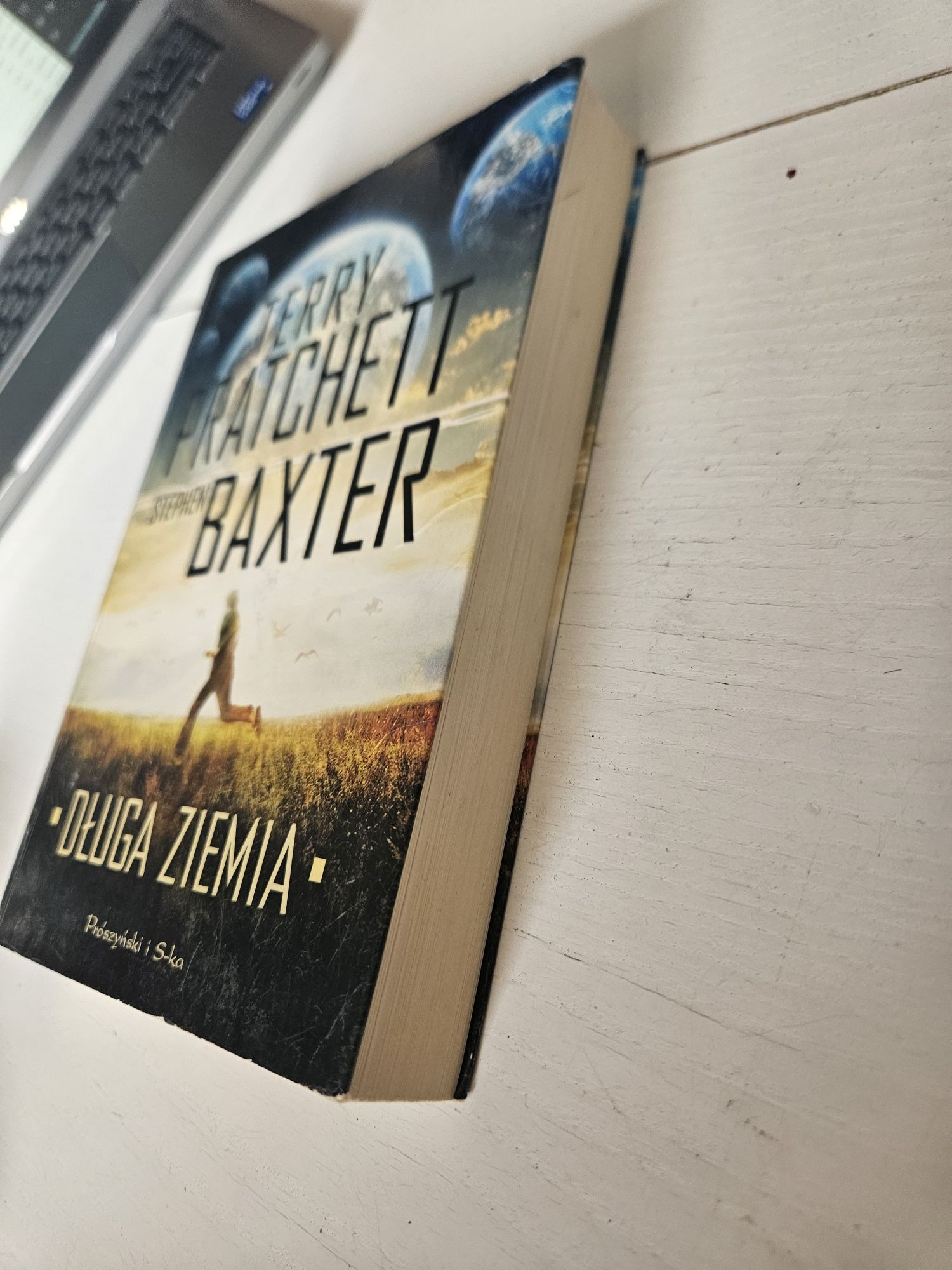 Długa ziemia Terry Pratchet Stephen Baxter