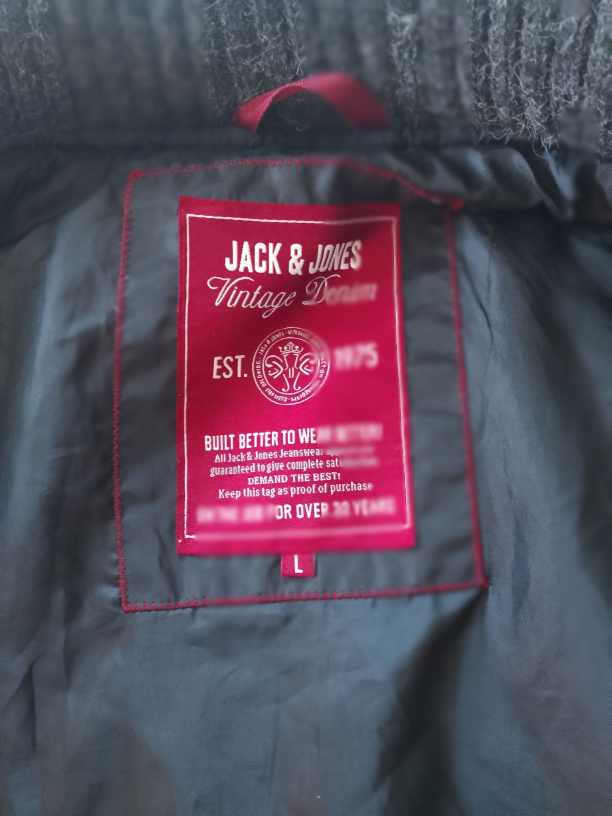 Kamizelka męska  czarna ocieplana ze sciagaczem Jack&Jones  L