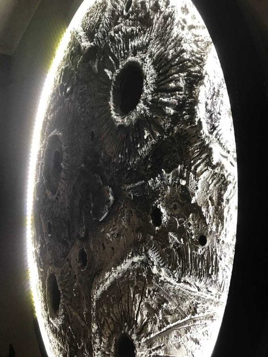 Dekoracyjna ścienna lampa LED w kształcie księżyca 98cm