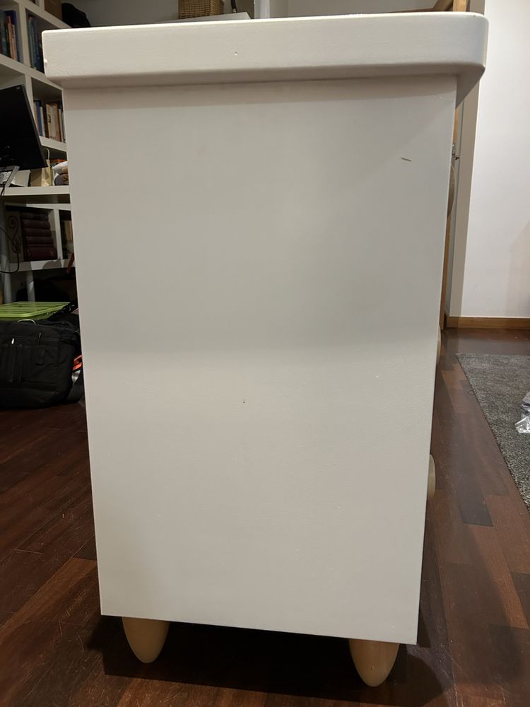 Cómoda ikea mammut branca