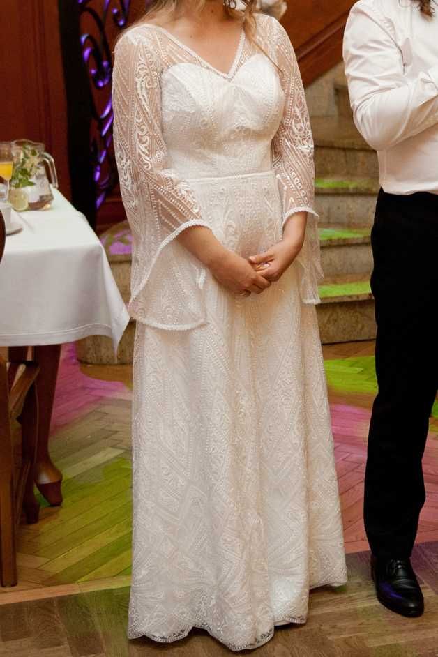 Suknia ślubna w stylu boho, długi rękaw, dekolt V, rozmiar 38-40