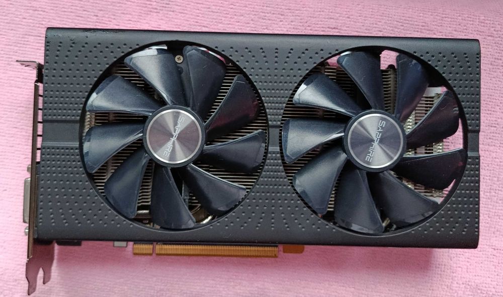 Відеокарта AMD Radeon RX 580 4GB виробництва Sapphire