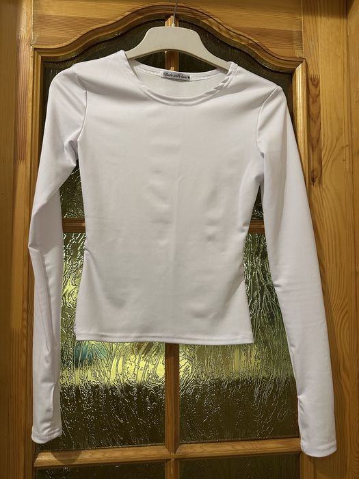 Лонгслів білий та коричневий з вирізом на пальчик