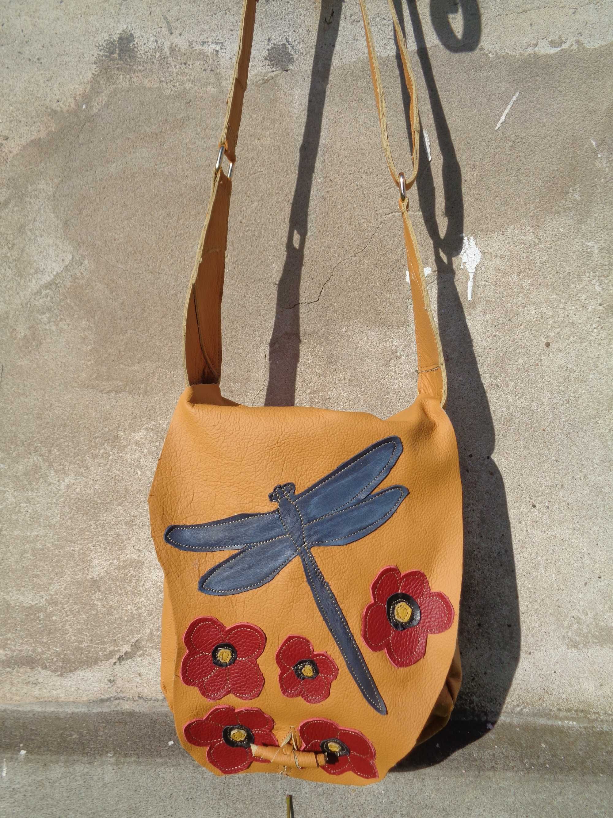 Artystyczna skórzana torebka z ważką. Handmade