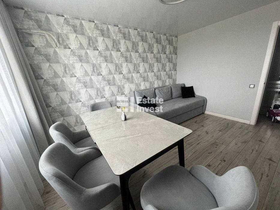 Продам 3 кімн. квартиру у с. Пісочин, вул. Молодіжна, 4А, Надія