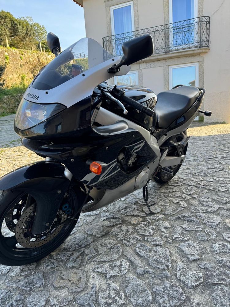 yamaha yzf600.