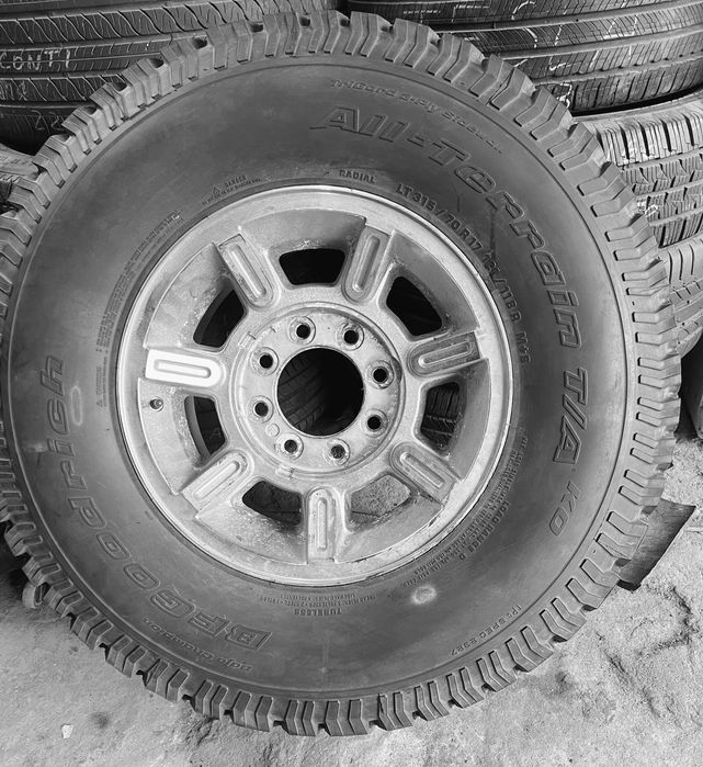 Шини Б/в 315.70.17 одна шт BF Goodrich