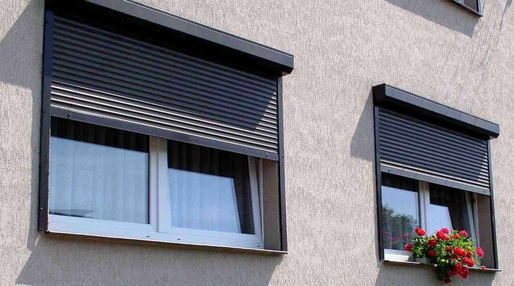 Захисні ролети на вікна. Рольставні на двері. Замір. монтаж