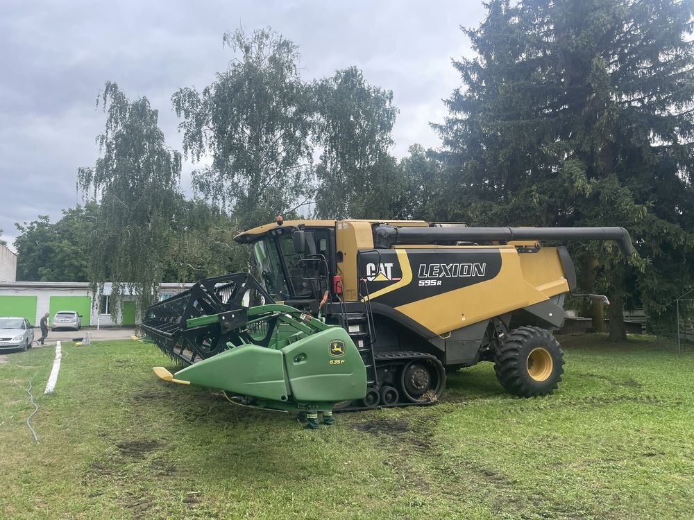 Комбайн Cat class  лексион 595 r teratrak