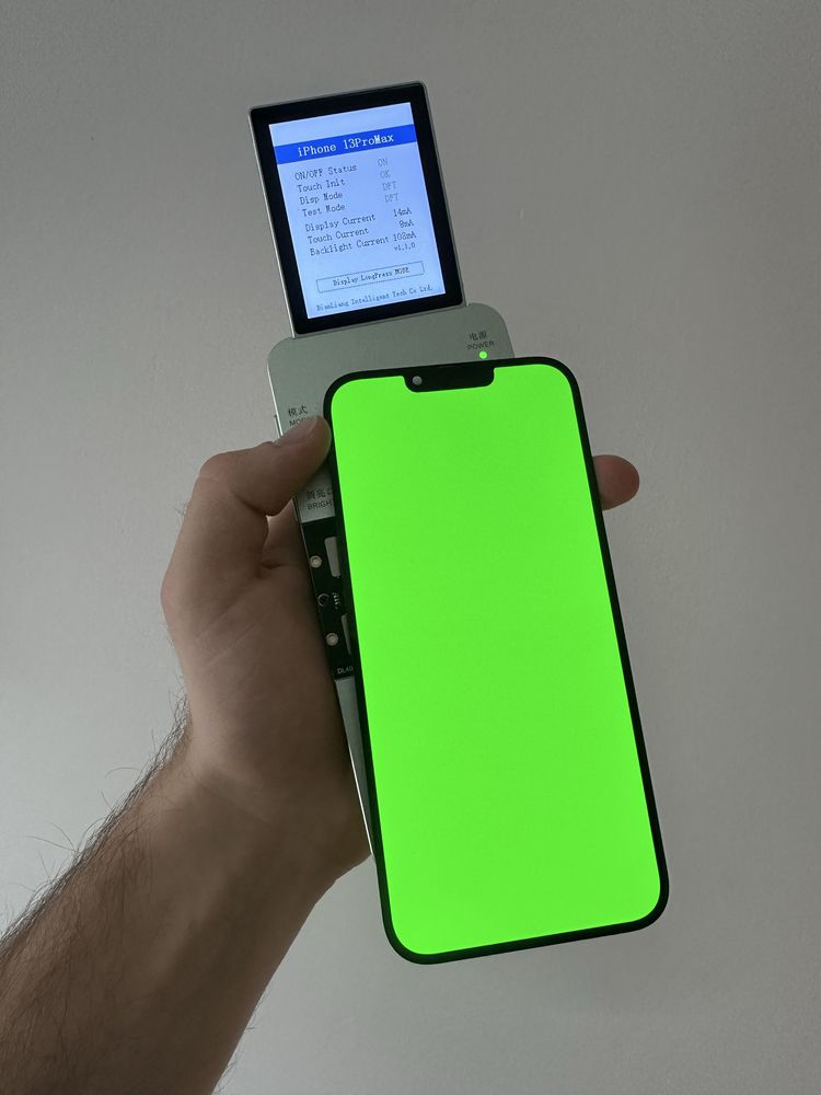 Wyswietlacz iPhone 13 Pro Max Demontaż