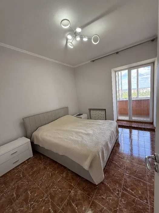 Продам трехкомнатную с ремонтом 77м2 район Госпром Центр 88666