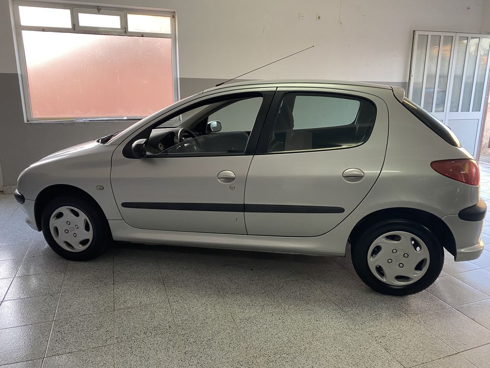 Peugeot 206 1.1 Color Line
