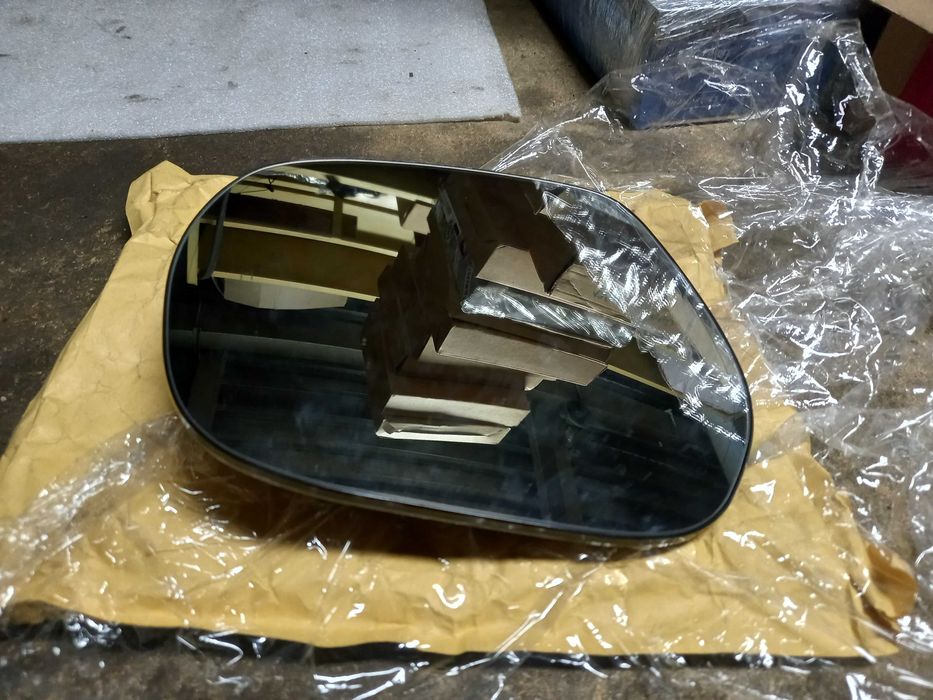 Зеркальный елемент Toyota LC200 Lexus LX570/450D