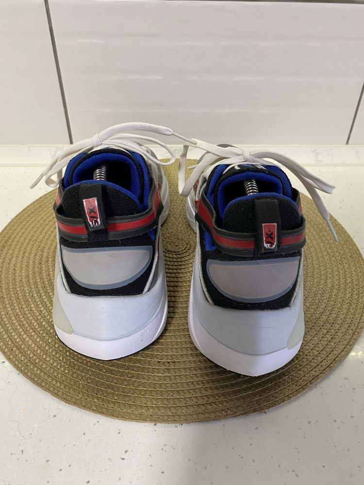 Чоловічі кросівки Nike Signal D/Ms/X 123978
