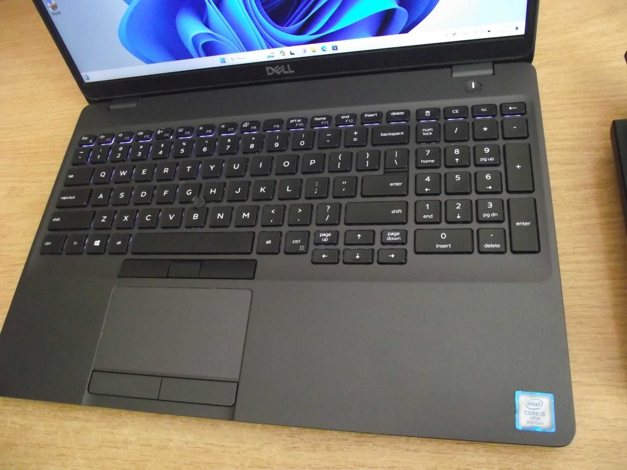 Ноутбук Dell Latitude E5500, i5-8365U, 8Gb, 128Gb NVME, 15.6 FHD Touch