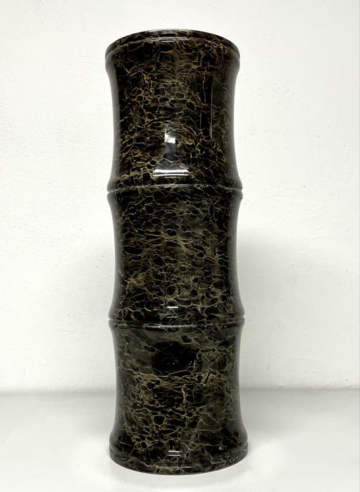 Vase en marbre Dark Emperador