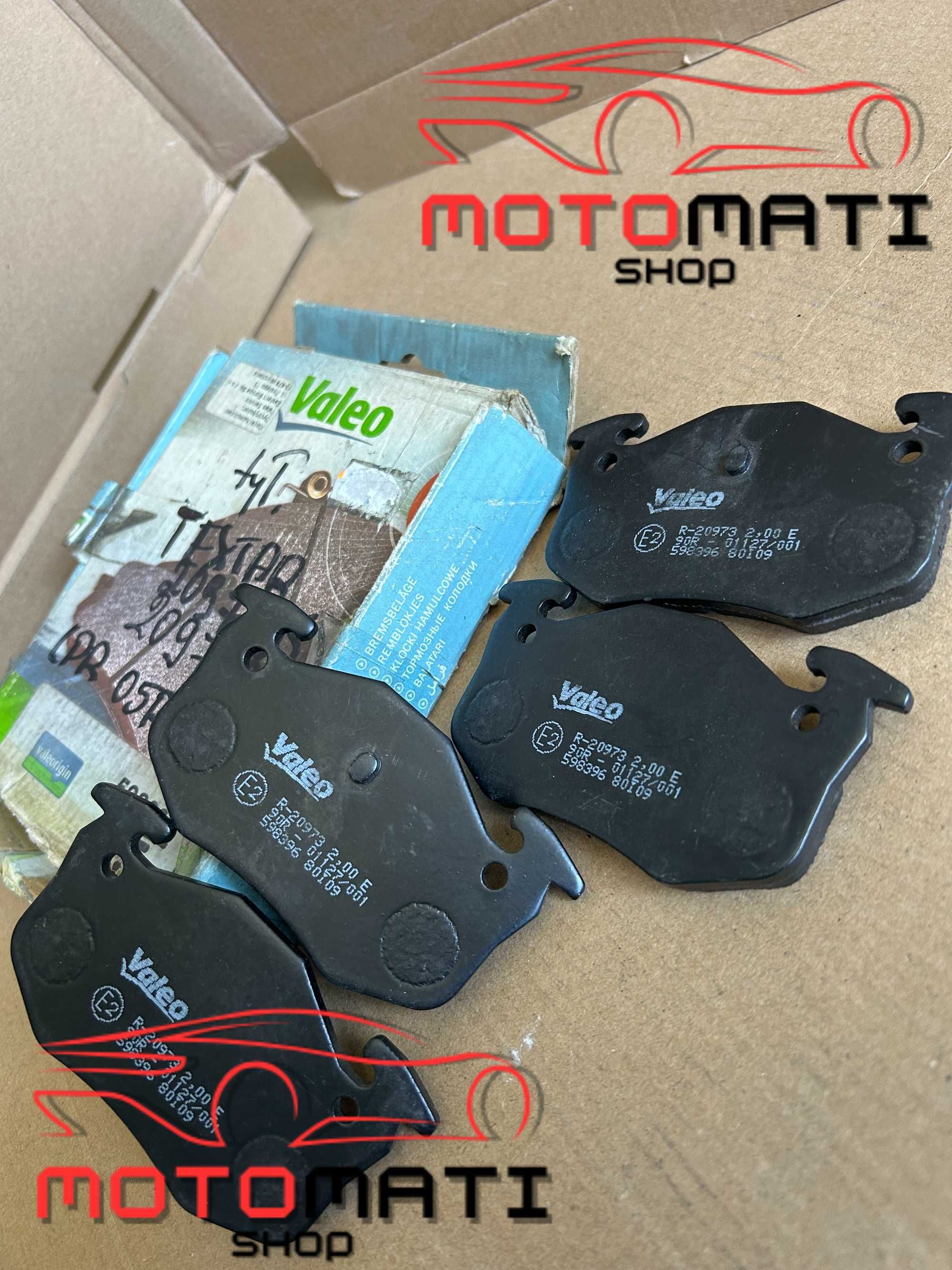 Klocki hamulcowe VALEO TYŁ 215895 CITROEN,RENAULT