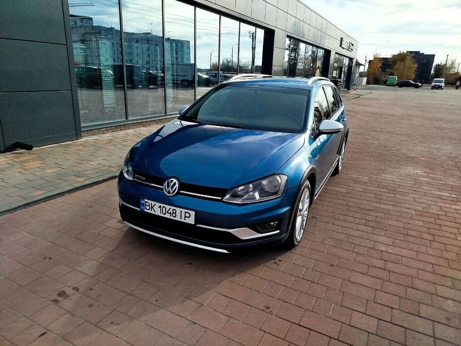 Продам Volkswagen Golf 7 Alltrack