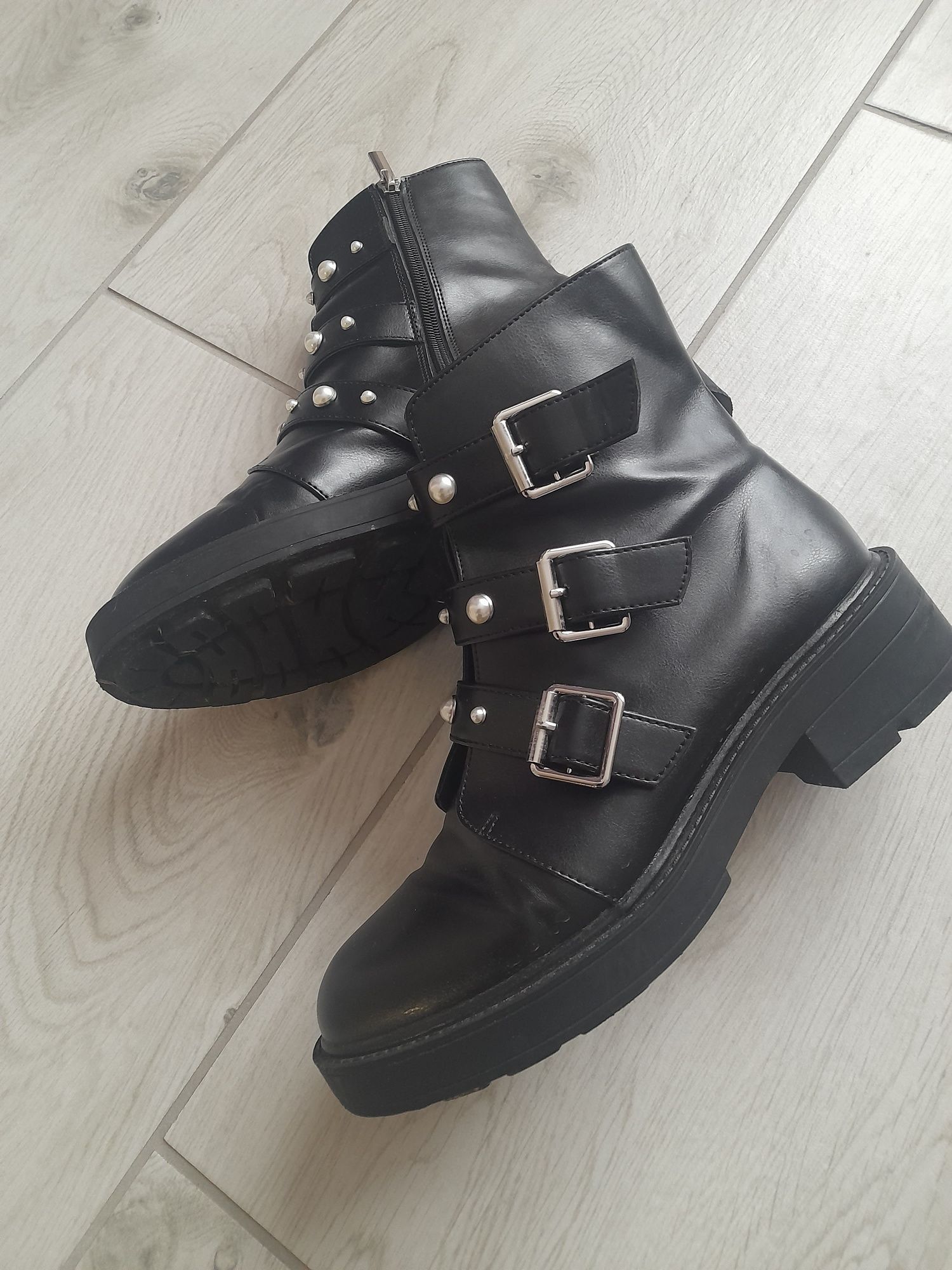 Botki buty sztyblety 40 Pull Bear