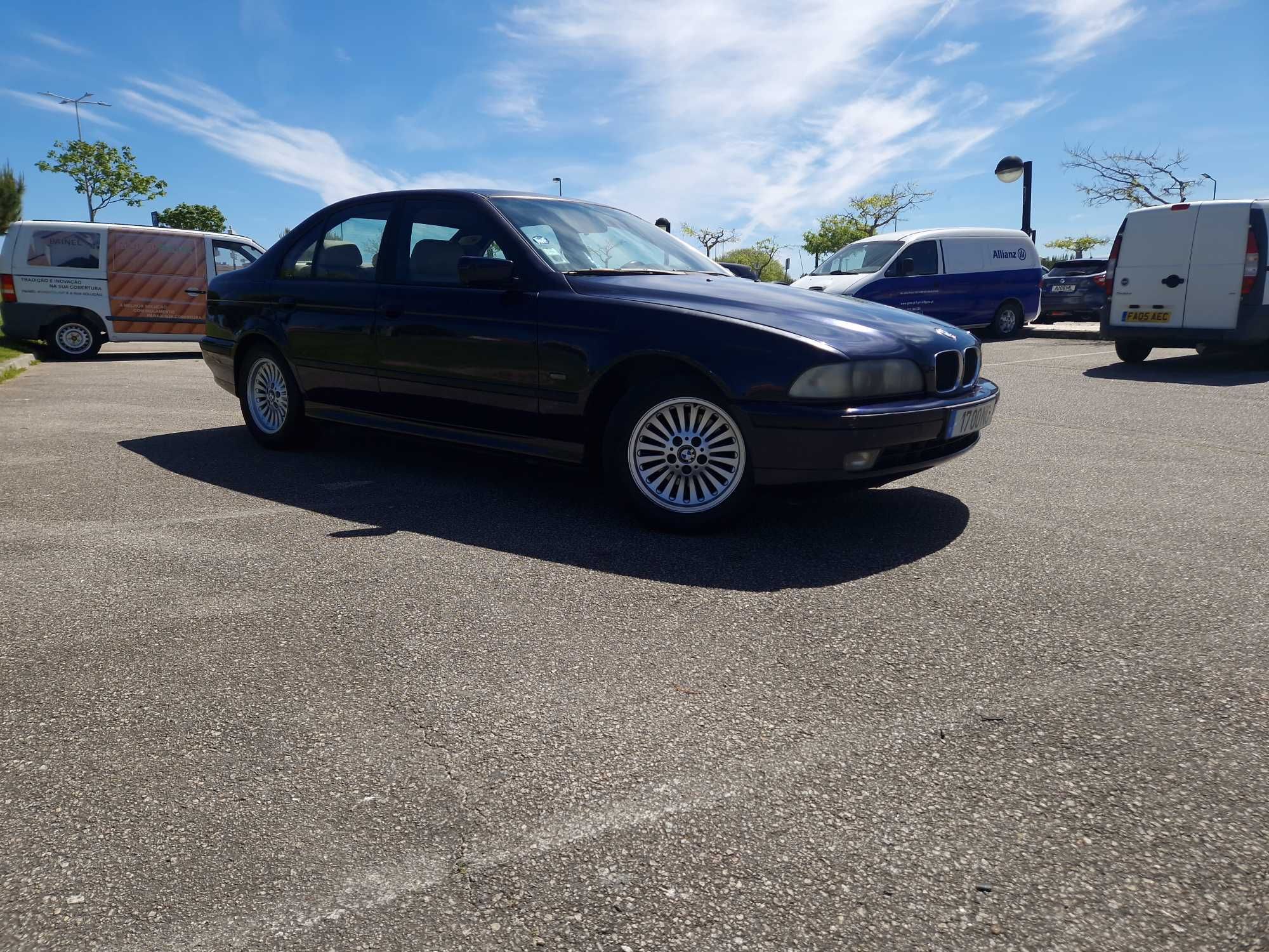 BMW 5.30d ano 1999 em bom estado.