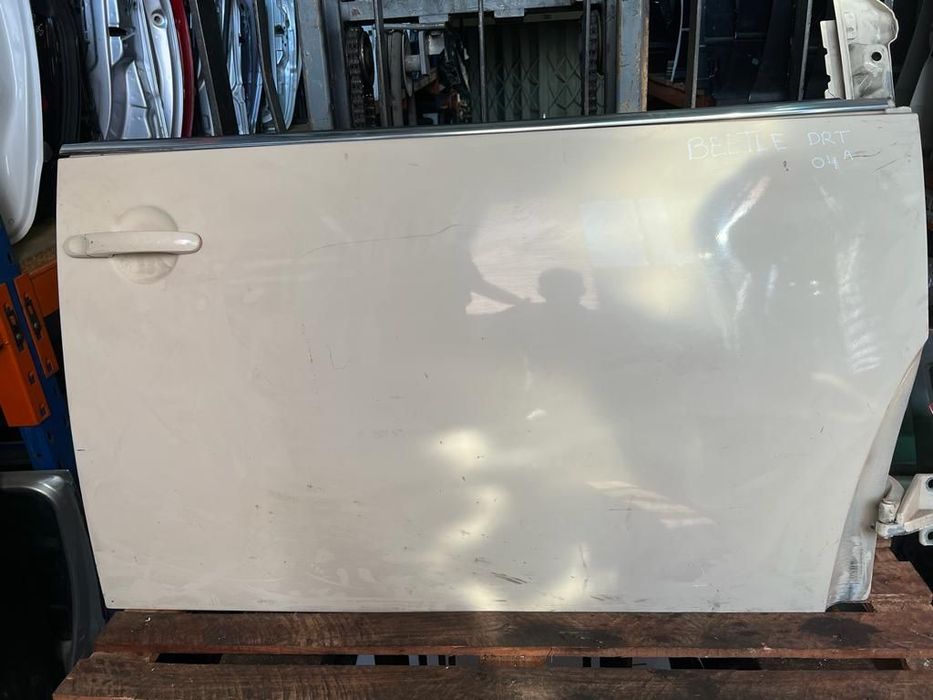 Porta frente direita VW Bettle Cabrio 2004