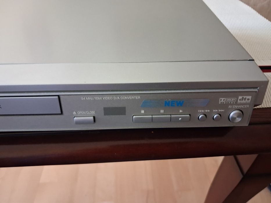 Odtwarzacz Panasonic DVD - S 27