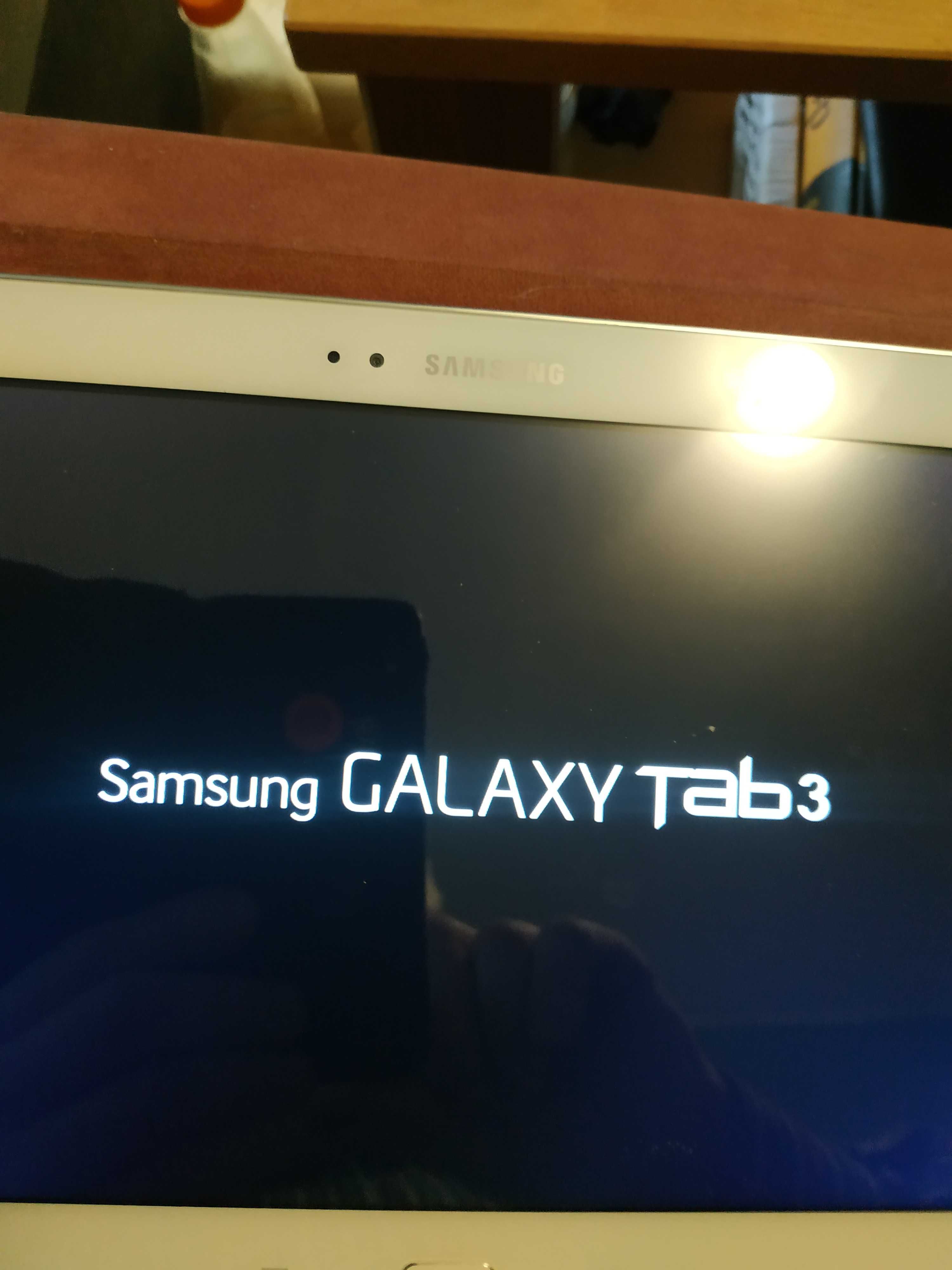 samsung Gaiaxy Tab3 w    z fabrycznym etui ekran 10 cali