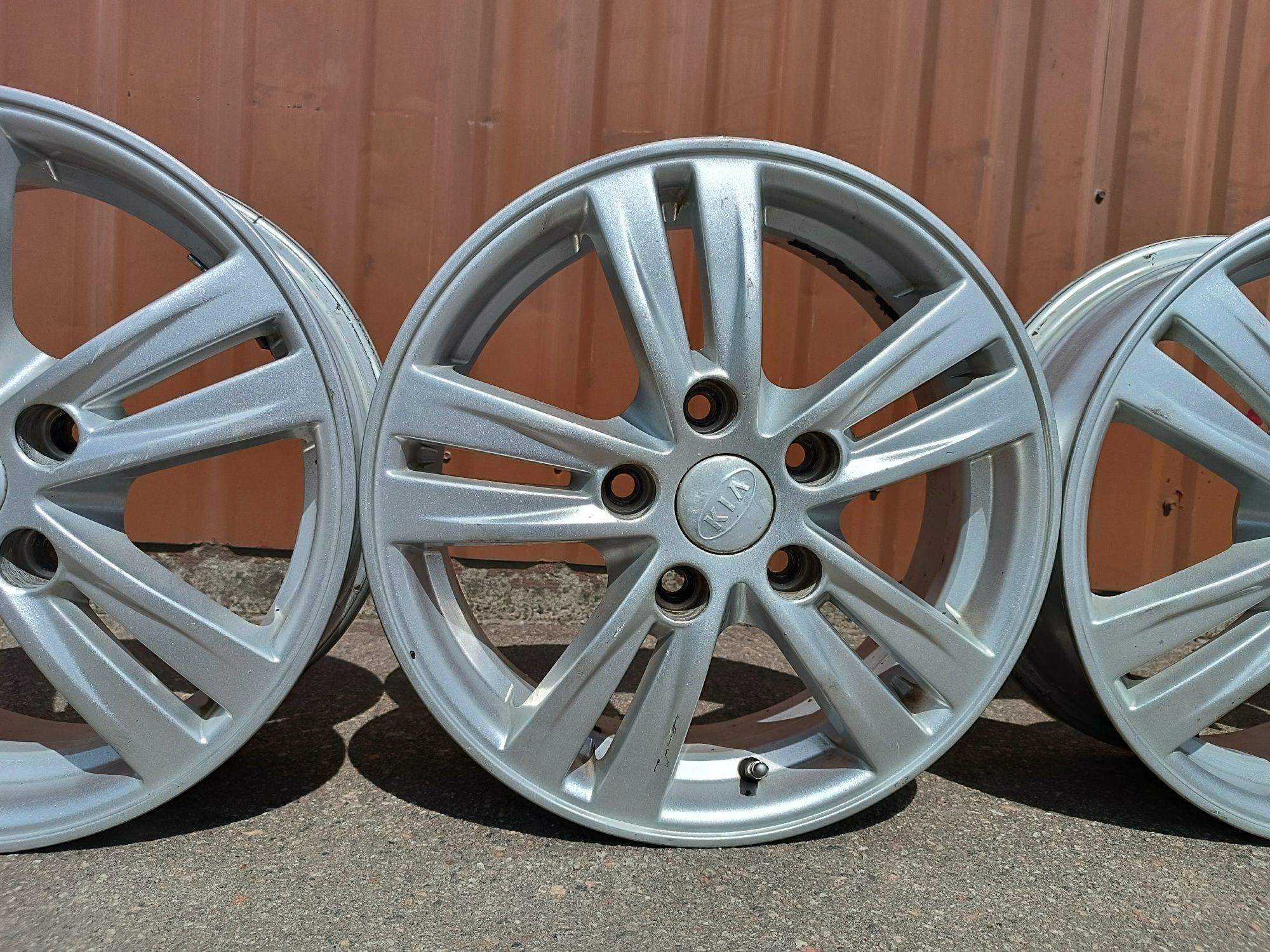 Диски оригінал KIA R15 5*114.3ЦО 67.1 Кіа Хюндай І30 І20 Elantra Mazda