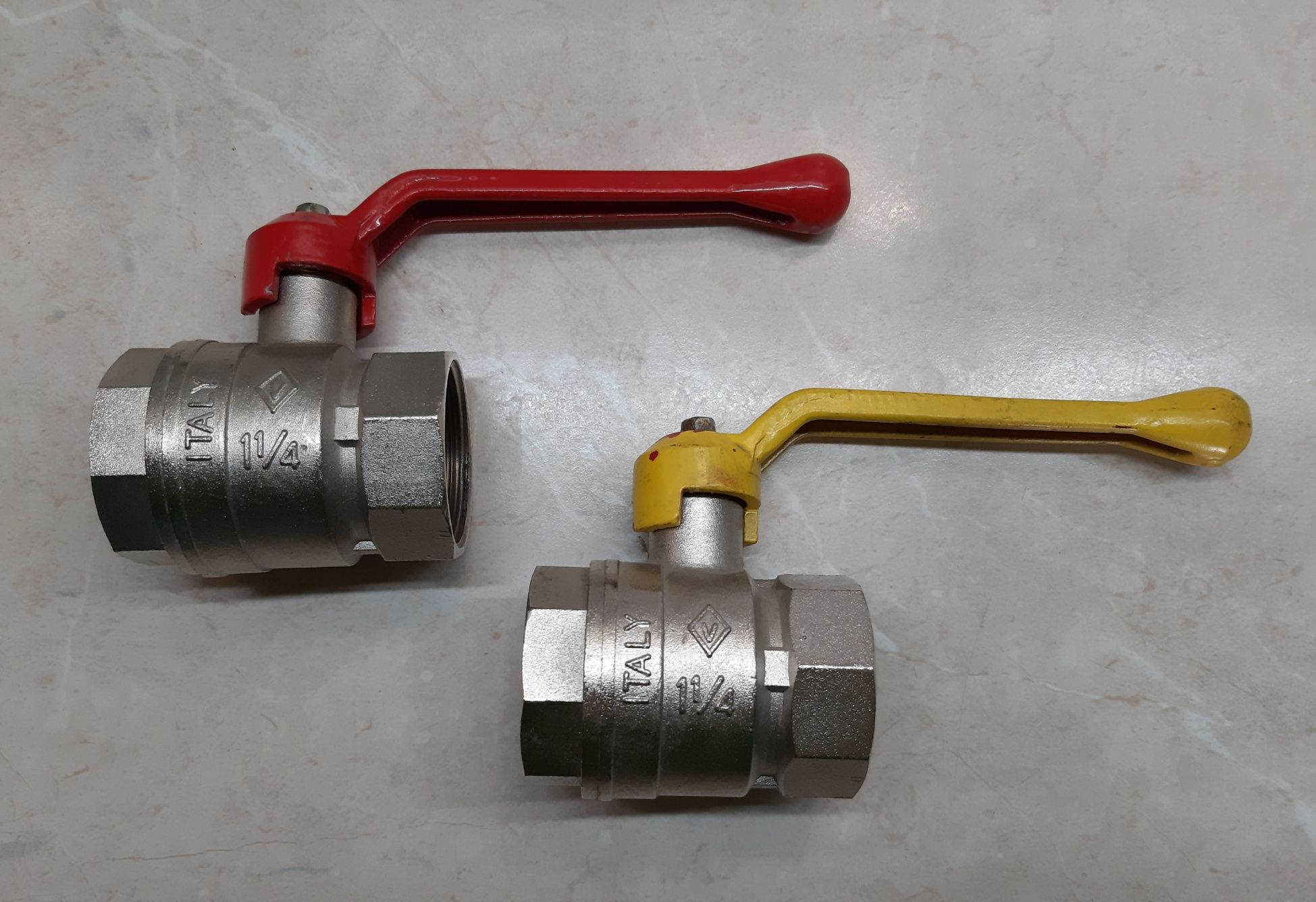 Краны шаровые  1 1/4" VALVE (Италия)