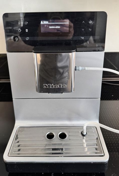 Кавомашинка Miele  CM 5510