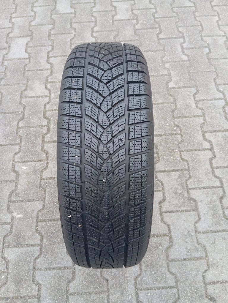 1szt zimówka Goodyear ultraGrip 225/60/18 104V DOT3221