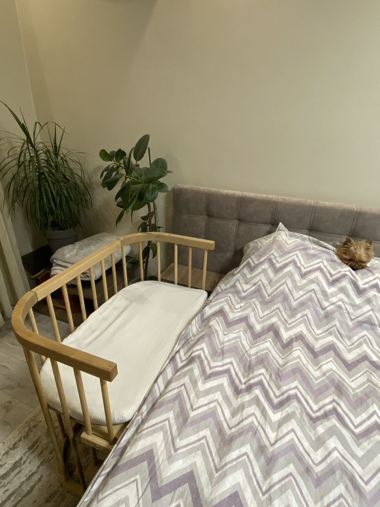 Приставне дитяче ліжко з матрасом