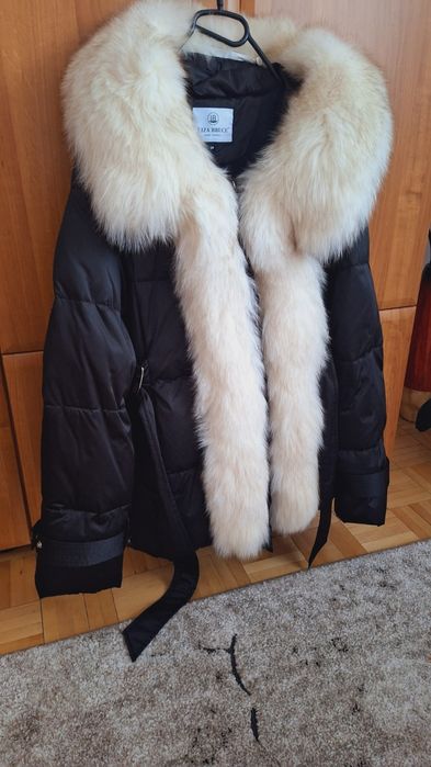 Kurtka puchowa obszyta lisem