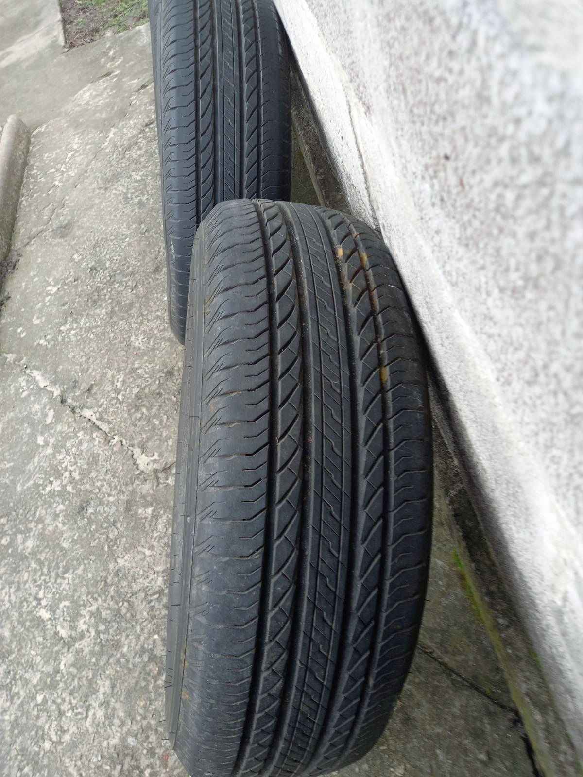 Літні шини Bridgestone 215/65 r16